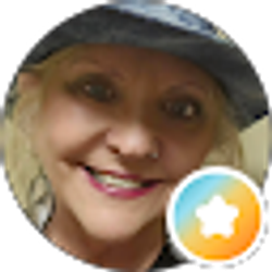 Profile photo of Michelle Golden