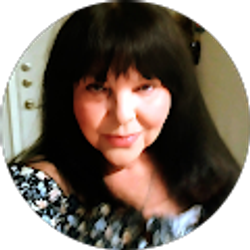 Profile photo of Cindy Arnold