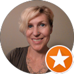 Profile photo of Julia Thomas