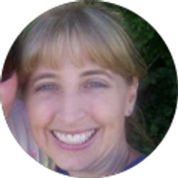 Profile photo of Lisa Martinelli