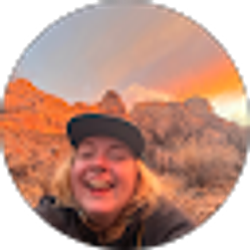 Profile photo of Dahlia Coats