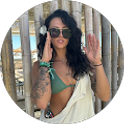 Profile photo of Olivia Klepacz