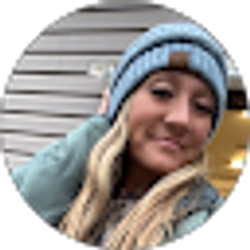 Profile photo of Chelsea Hoyle