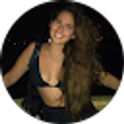 Profile photo of Julia Poeys