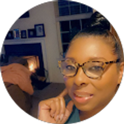 Profile photo of Yolande Nicholls