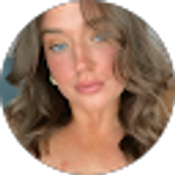 Profile photo of Elzabeth Day