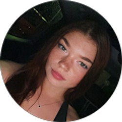 Profile photo of Elaina Favreau