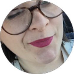 Profile photo of Lindsey Lay