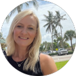 Profile photo of Alicia Costa