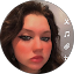 Profile photo of Dani Crowe