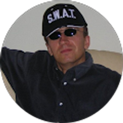 Profile photo of Maciek Swat