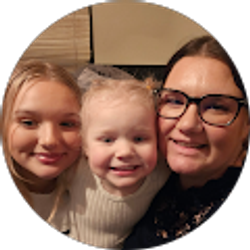 Profile photo of Kenzie Niedfelt