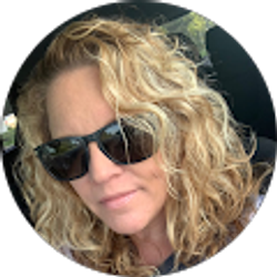 Profile photo of Marcie McComb