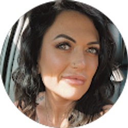 Profile photo of Ashley Elizabeth