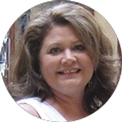 Profile photo of Kelly Buxton