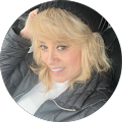 Profile photo of Elizabeth Zavala