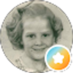 Profile photo of Sharon Holloway