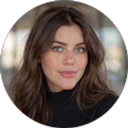 Profile photo of Kelly Kennedy