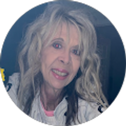 Profile photo of Vicki Risco