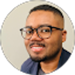 Profile photo of Dana Thomas