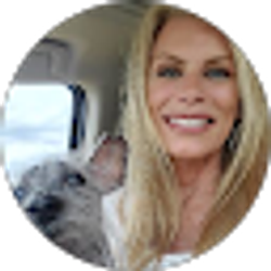 Profile photo of Tracy Eller (GOLDIEGLOCKS)