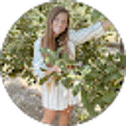 Profile photo of Lauren Chea