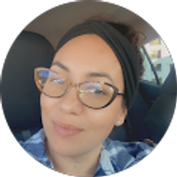 Profile photo of Nelly Ituarte