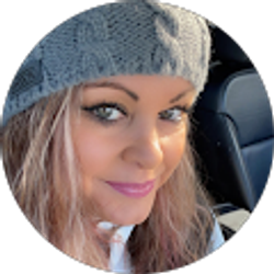 Profile photo of Tiffany Roth