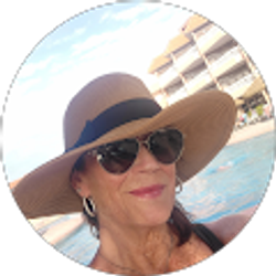 Profile photo of Liz Locke