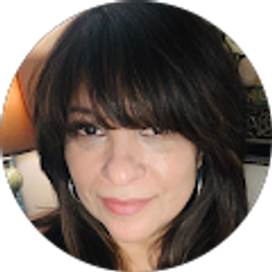 Profile photo of Rosemarie Flores