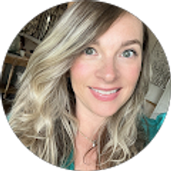 Profile photo of Kristin Lindsey