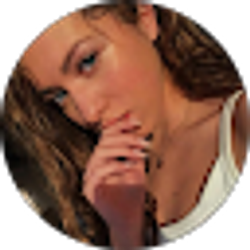 Profile photo of Hannah Krumrey