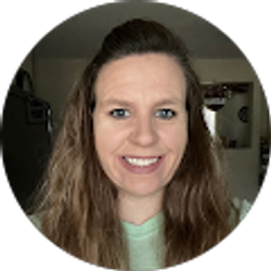 Profile photo of Jennifer Shinpoch