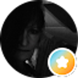 Profile photo of Laura