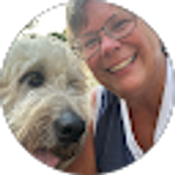 Profile photo of julie slagle