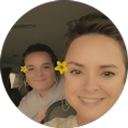 Profile photo of Lindsey Sisco