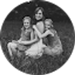 Profile photo of Leanne Mullins