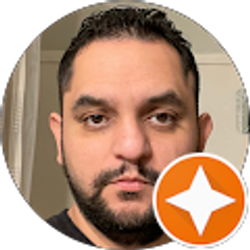 Profile photo of Roberto Flores