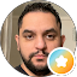 Profile photo of Roberto Flores