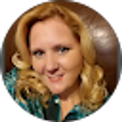 Profile photo of Ashley Lowe