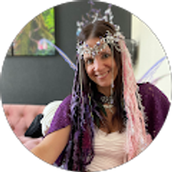 Profile photo of Amanda Love