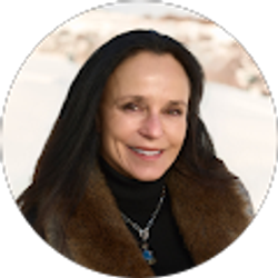 Profile photo of Beth Armstrong