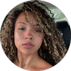Profile photo of Julia Mueller