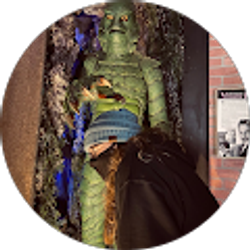 Profile photo of Lindsey Clarkson