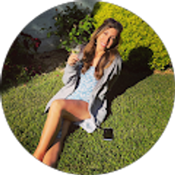 Profile photo of Danielle Lapriore