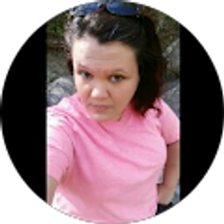 Profile photo of Lisa Jones