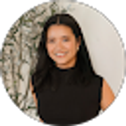 Profile photo of Stephanie Mariano