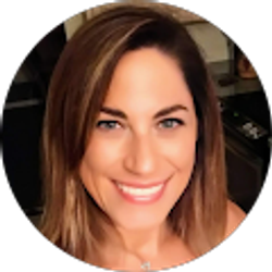 Profile photo of Danielle Ackerman