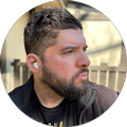 Profile photo of Cristopher Houston