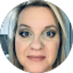 Profile photo of Jennifer May